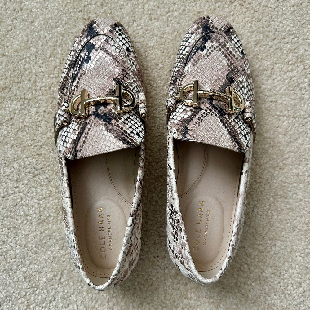 NEW Cole Haan snake flats 6.5